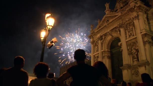 Redentore vuurwerk in Venetië — Stockvideo