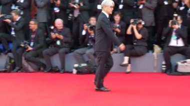 Ryuichi Sakamoto kırmızı halı