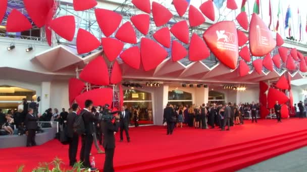 70º Festival Internacional de Cine de Venecia alfombra roja — Vídeo de stock