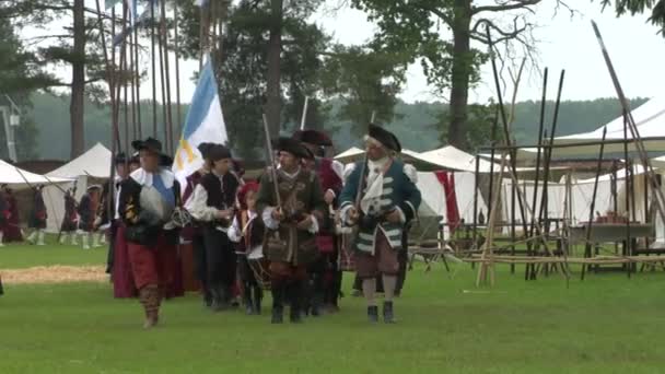 Occitanska infanteri under en reenactment av nio års krig i Piemonte-Savoy — Stockvideo