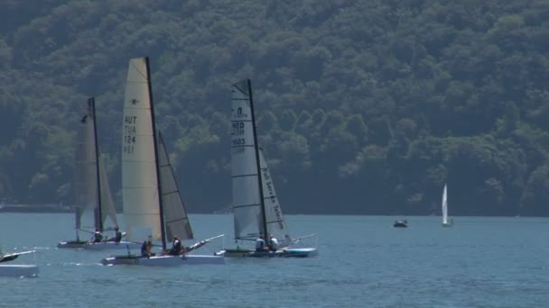 Catamaranes durante el desafío europeo de Fórmula 16 — Vídeos de Stock