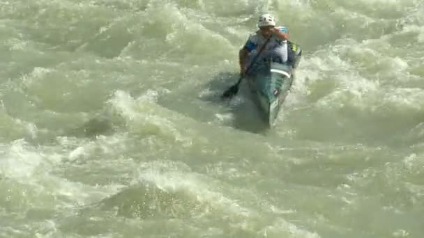 Wildwater canoeing man slow motion — Stock video