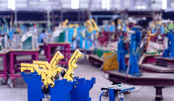 Modern automobile production line, automated production equipment.