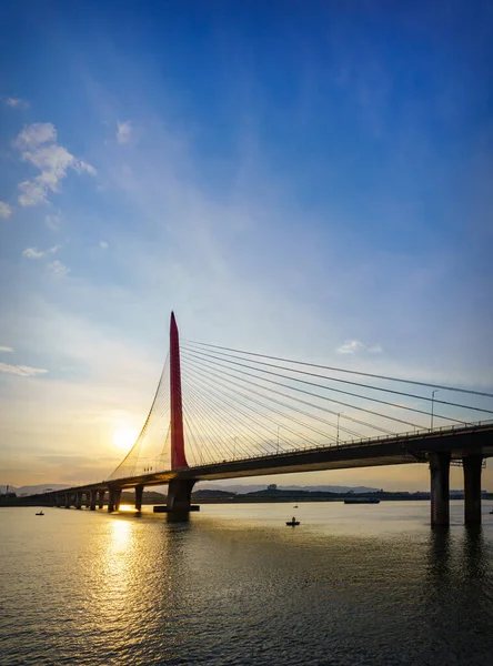 Most Nad Rzeką Zachodem Słońca Niebo — Zdjęcie stockowe