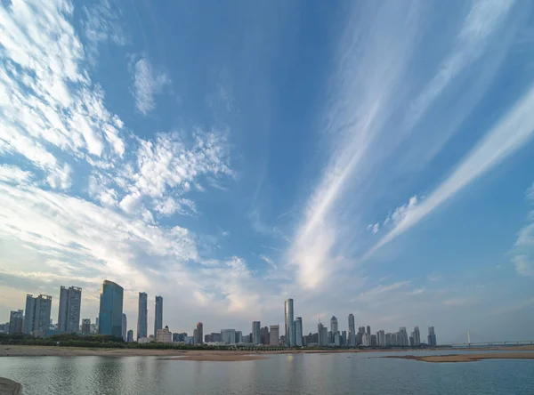 Woda Portowa Budynki Panoramiczne Widok Świetle Słonecznym — Zdjęcie stockowe