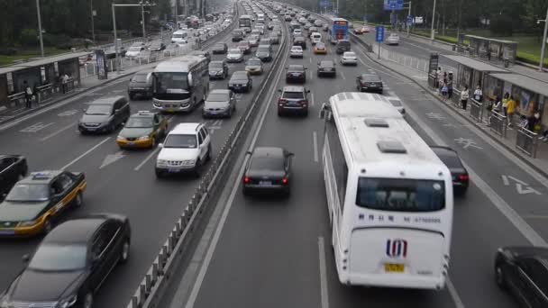 Nattutsikt över bron och staden i Shanghai Kina — Stockvideo