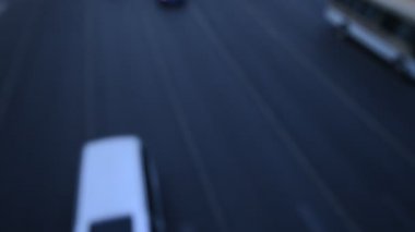 Şangay 'daki köprü ve şehir gece görüşü