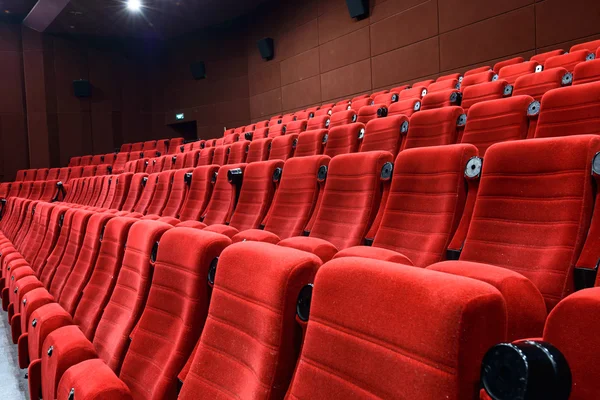 La sedia vuota nel cinema — Foto Stock