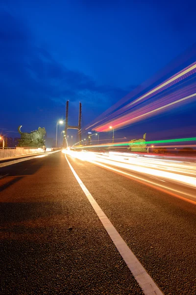 Natten av moderna bridge, — Stockfoto