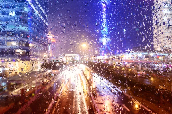 Gotas de chuva em vidro — Fotografia de Stock