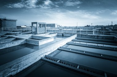 Modern kentsel atık su arıtma tesisi.