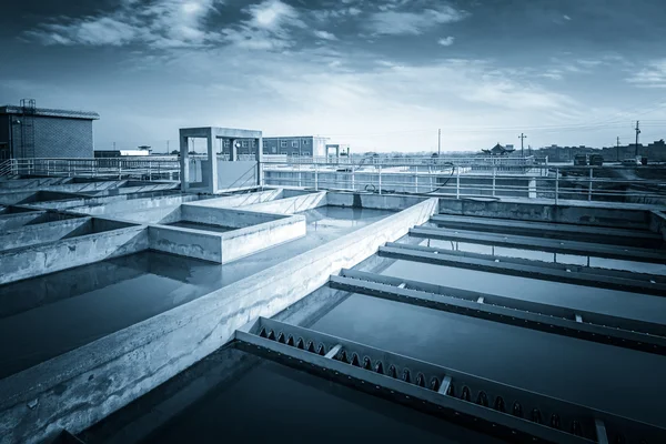 Modern kentsel atık su arıtma tesisi.