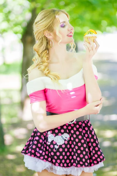 Portrait of a beautiful young blonde woman — Stock Photo, Image