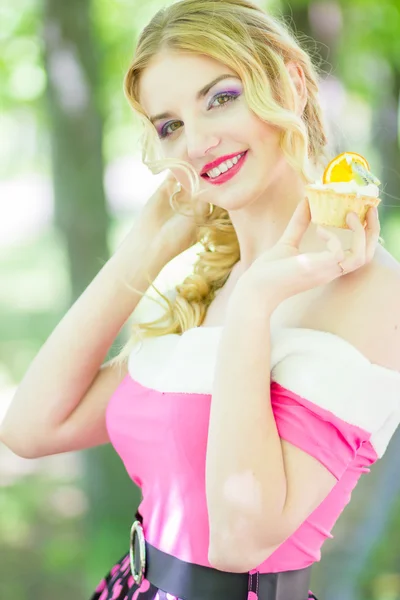 Portrait of a beautiful young blonde woman — Stock Photo, Image