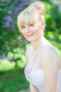 açık havada çok güzel bir gelin