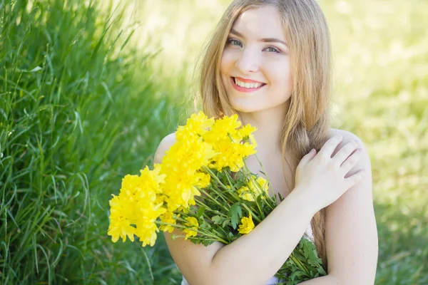 Closeup portrait of cute young woman — Stock Photo, Image