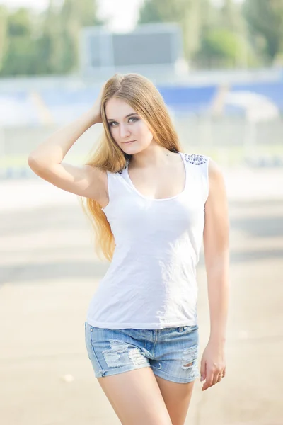 Mujer en ropa deportiva — Foto de Stock