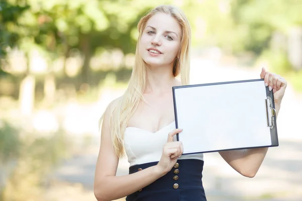 Porträtt av söt student eller affärskvinna — Stockfoto