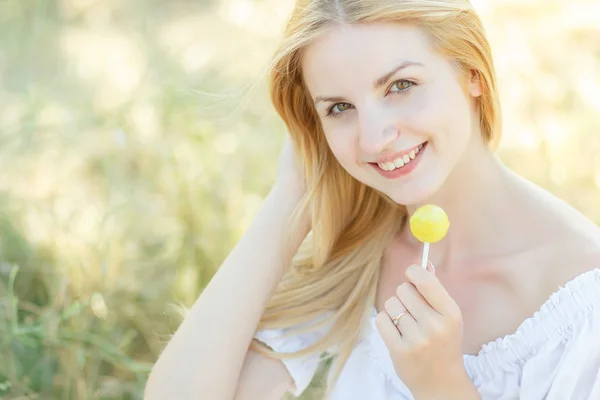 Young sexy woman — Stock Photo, Image