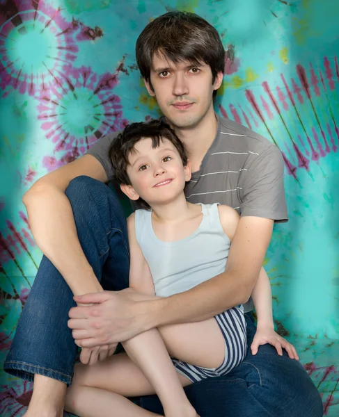 Vader en zonen. Vaderlijke liefde — Stockfoto