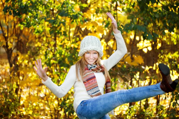 Closeup of pretty young girl — Stock Photo, Image