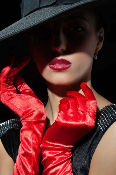 Güzel genç kadın portresi