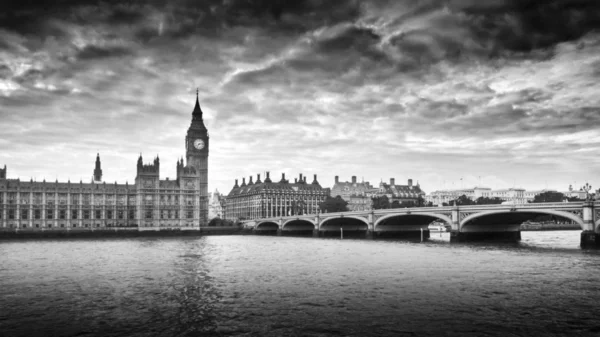 Huizen van het Parlement en de big ben, Londen — Stockfoto