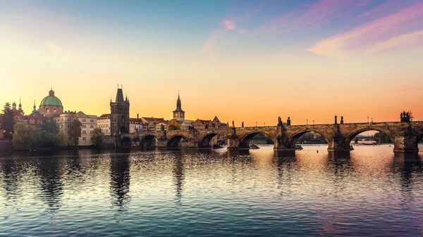 Prag, Karlsbron — Stockfoto
