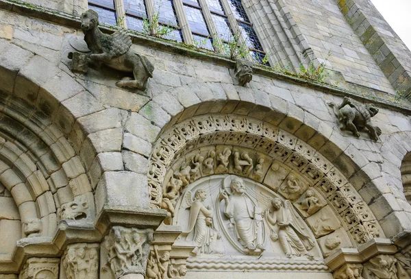 Jugement dernier scène sur la Basilique Saint Sauveur — Photo