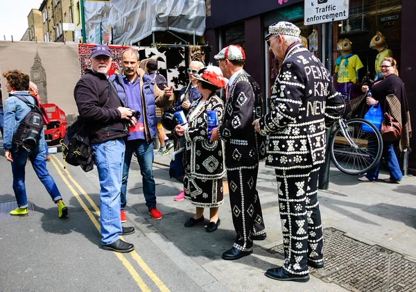 Pearly Kings e Queens arrecadam fundos para caridade — Fotografia de Stock