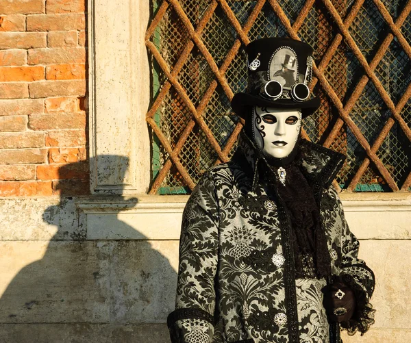 Steampunk mask under traditionell karneval. — Stockfoto