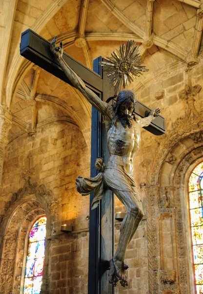 Monumento UNESCO, antica abbazia, antichità, arco a soffitto, quartiere belem, fotografia in bianco e nero, interno edificio, cattedrale, culto cattolico, cattolicesimo, cristiano, cristianesimo, chiesa, classico, convento al coperto, crocifissione, vacanza pasquale , — Foto Stock