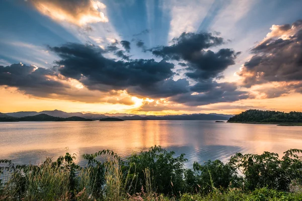 Tropikal dağ silsilesi, Krachan Kaeng natio bir yer — Stok fotoğraf