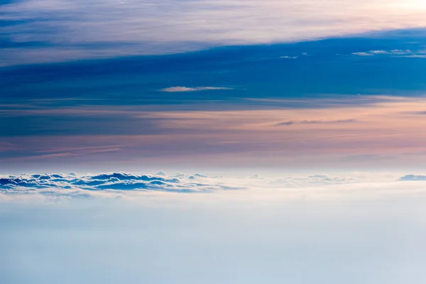 Wolken aan de horizon Rechtenvrije Stockfoto's