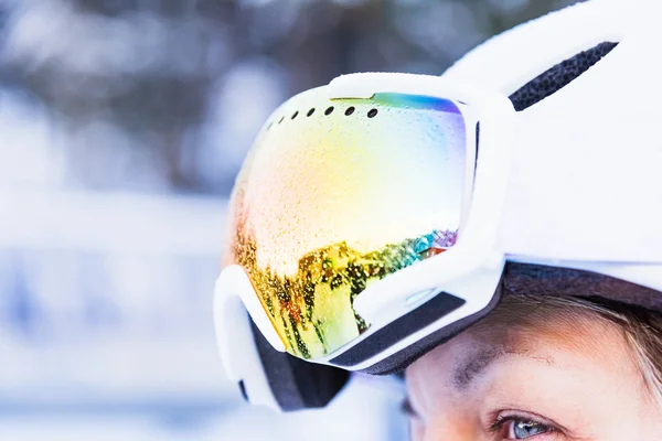 Vrouw in skibril — Stockfoto