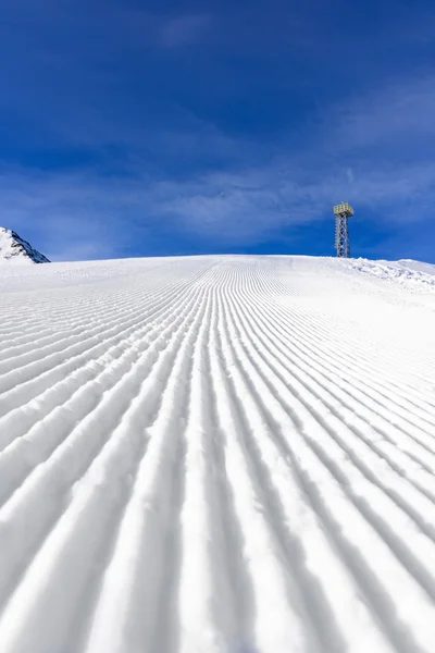 Piste de ski piste snowcat — Photo