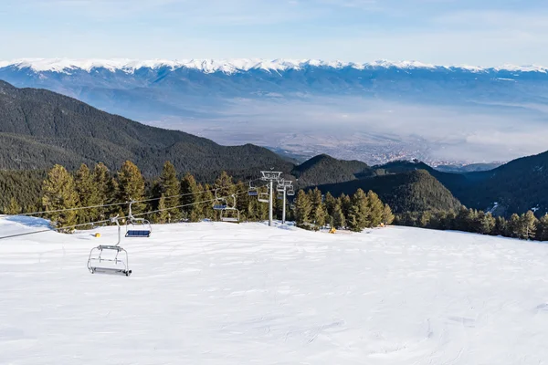 Stoeltjeslift voor skiën — Stockfoto