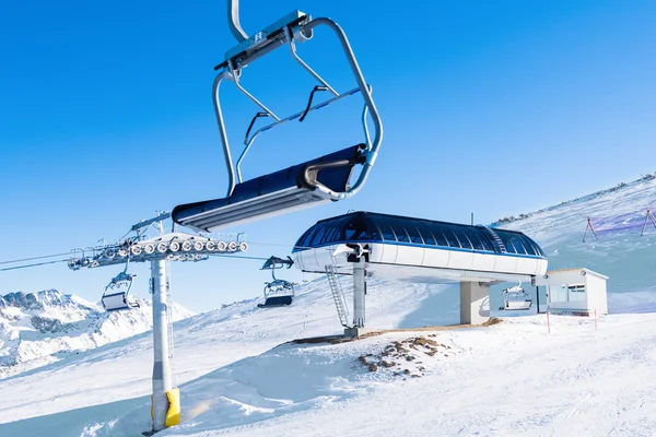 Chair lift for skiing — Stock Photo, Image