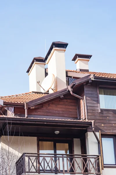 Gable evin çatı — Stok fotoğraf
