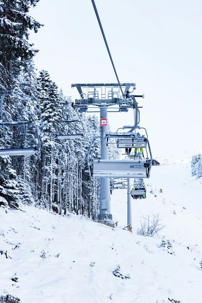 Sessellift zum Skifahren — Stockfoto