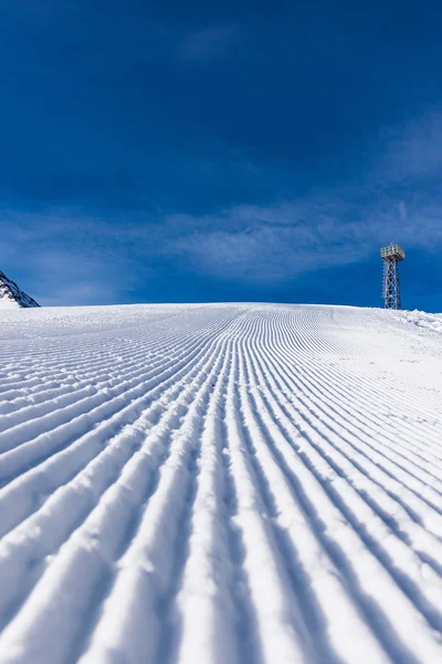 Pista de esqui snowcat — Fotografia de Stock