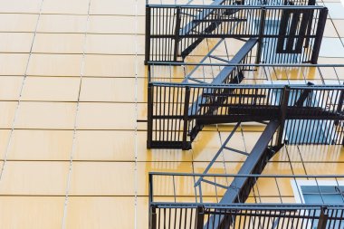 yedek merdiveni çıktı