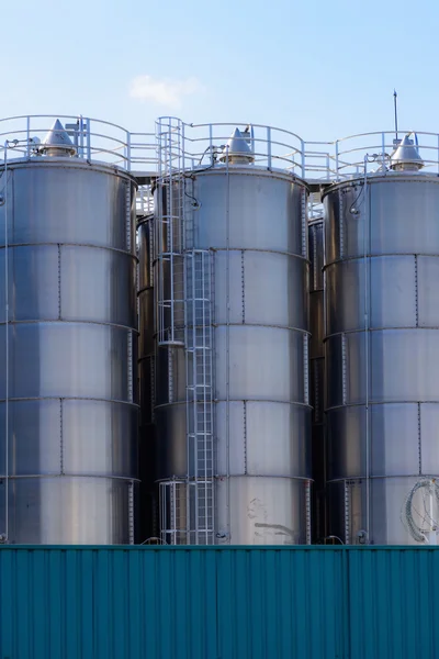 Processing plant with a tank — Stock Photo, Image