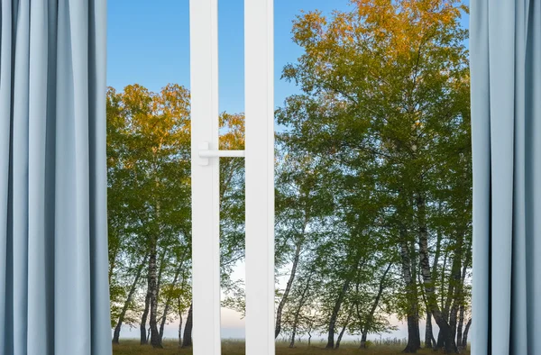 Natuur landschap met uitzicht raam — Stockfoto