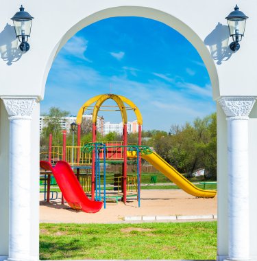 Bahçesi açık kapı