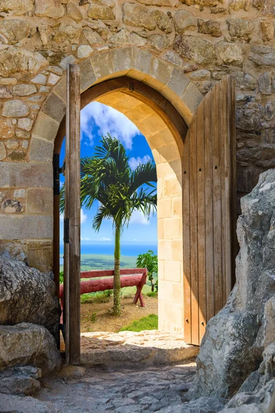 Arch open door fortress — Stock Photo, Image