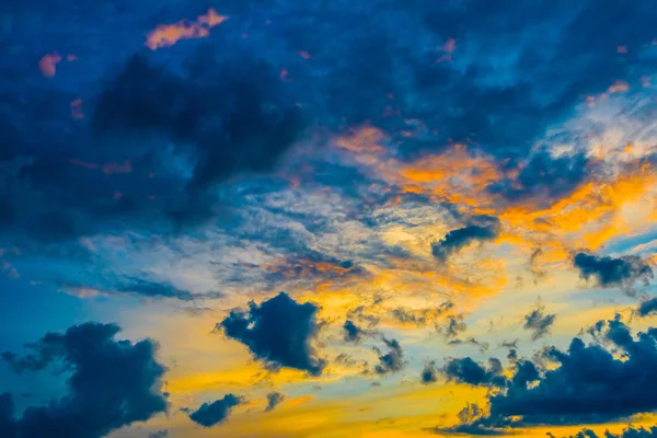 Puesta de sol en las nubes — Foto de Stock