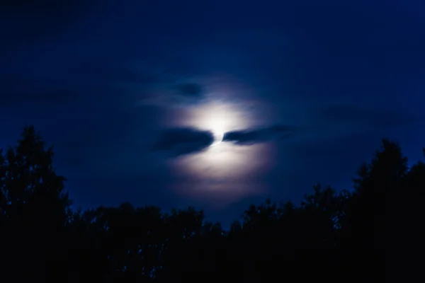 Sis ile gece Nehri — Stok fotoğraf