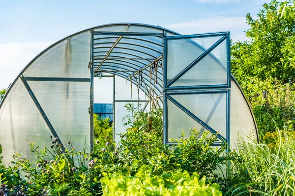 Välvda växthus jordbruk — Stockfoto