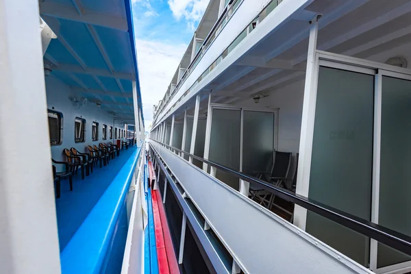 Passeio de barco no rio — Fotografia de Stock